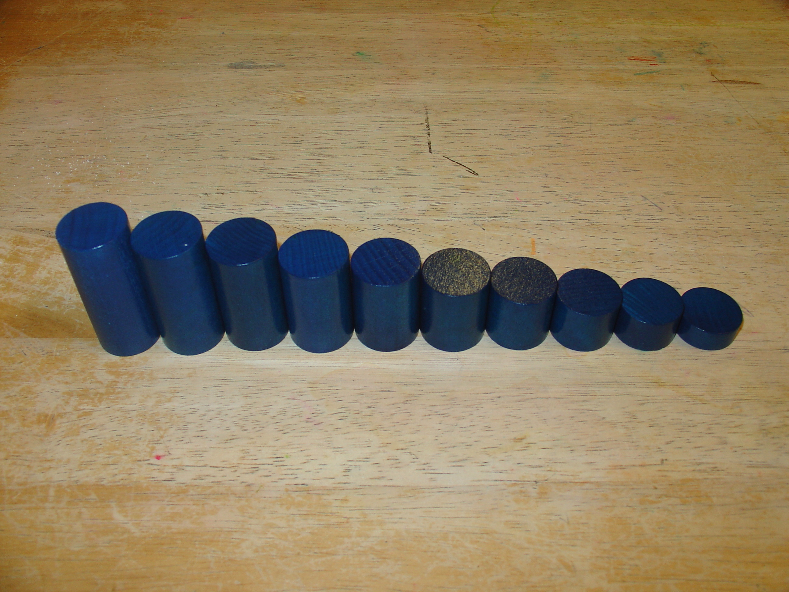 File:Knobless Cylinders blue.JPG - Montessori Album